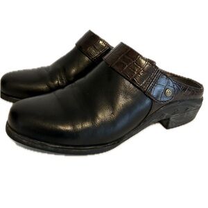 Ariat black and burgundy genuine leather slip-on slide clog mule size 6